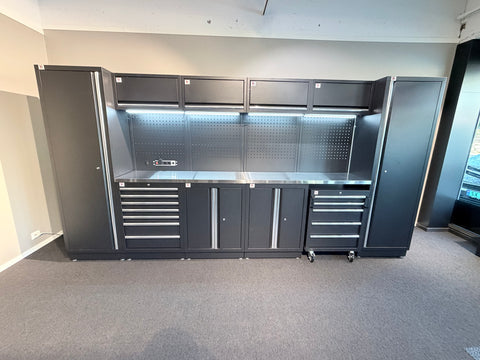 GARASJEINNREDNING 392 CM MED SKUFF PÅ HJUL